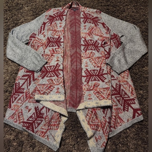 American Eagle Outfitters Women’s Aztec Print Cardigan Sweater Size 2XL EUC - Picture 1 of 6